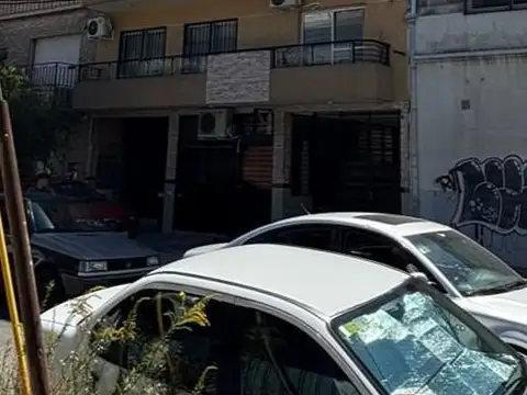 (LEG-1371) PASO al 2400 - IMPECABLE ESTAD0- A METRO DE AV. MOSCONI