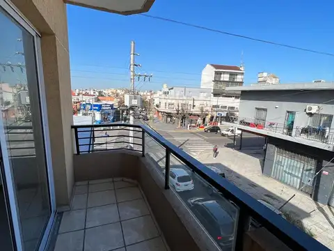 Departamento en Alquiler en Lomas del Mirador, $ 650.000