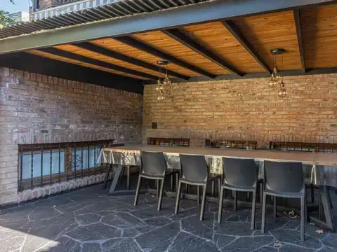 VENTA Casa 8 ambientes Florida, Vicente Lopez.