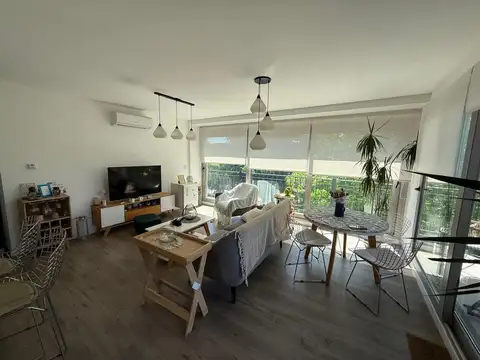 Departamento 4 ambientes con 2 baños