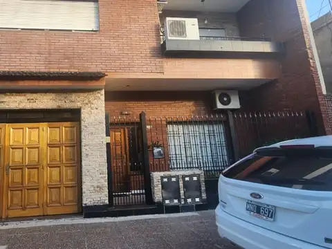 Depto Tipo Casa en Venta en Lomas Del Mirador, USD 160.000