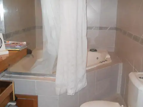 Oficina 4 ambientes con 2 baños