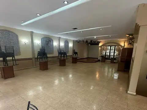 MATADEROS - Salon Multiusos en Venta - Terraza