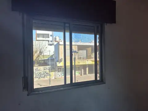 LOCALES CON DEPARTAMENTO Y CASA EN BERAZATEGUI