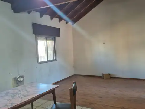 Local en Venta 56 años