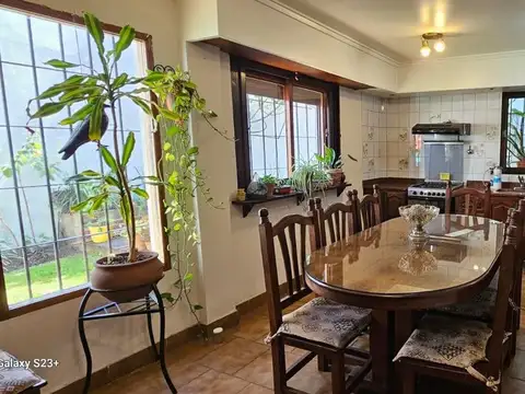 Casa en Venta en Temperley, USD 245.000