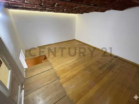 Hipolito yrigoyen 1400, Piso 1