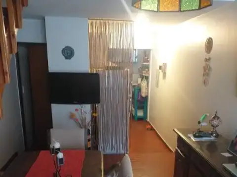 Luis Pasteur 2050 , Piso 0