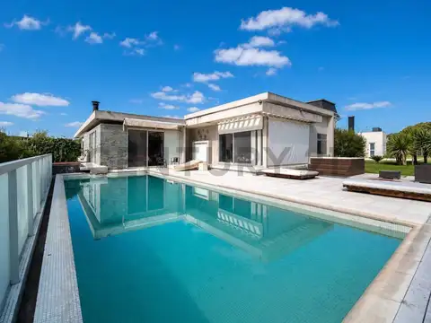 COUNTRY LOMAS DE CITY BELL CASA EN VENTA