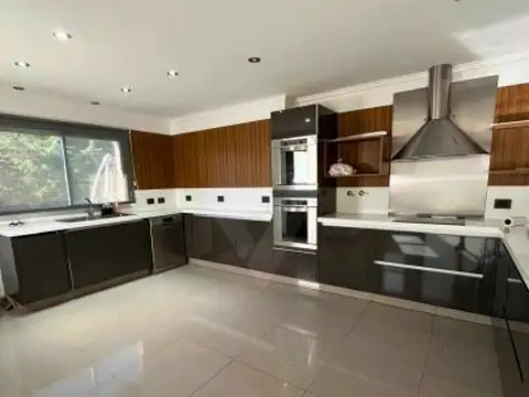 ¡Increíble oportunidad! Venta de casa en Fincas 1 Hudson con todos los detalles que buscas. ¡No...