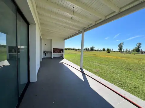 Casa en Venta en Lobos, USD 148.000