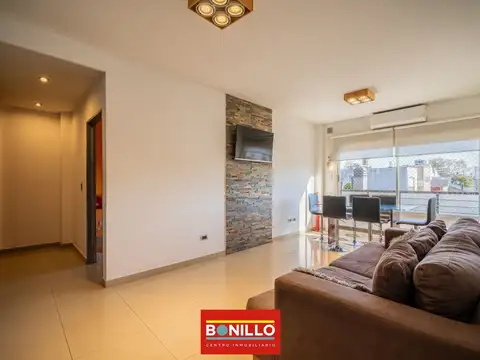 Departamento 4 ambientes con 2 baños