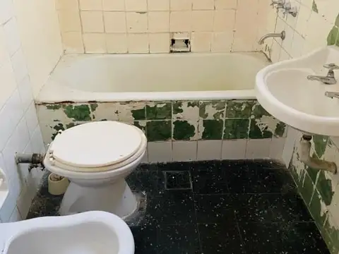 Depto Tipo Casa en Venta en Caballito, USD 52.000