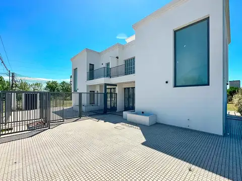 Casa en Alquiler en Funes, $ 1.500.000