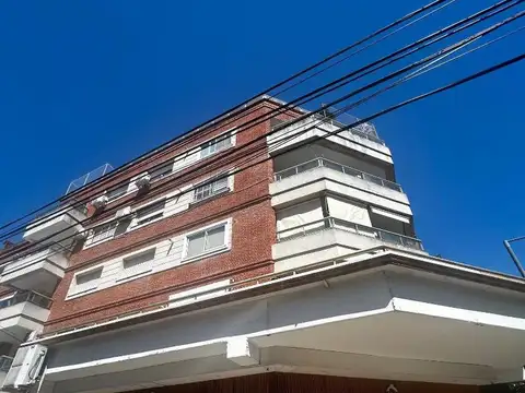 3 amb frente balcón luminoso 2 bñ coch baulera