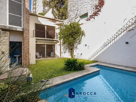 CASA - VENTA - COLEGIALES - JARDIN CON PISCINA Y PARRILLA - GARAGE
