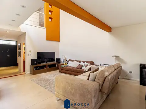 Casa 4 ambientes con 4 baños
