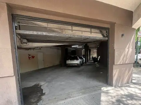 VENTA DOS COCHERAS CUBIERTAS CABALLITO