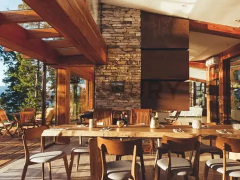 Casa 5 ambientes con 3 baños