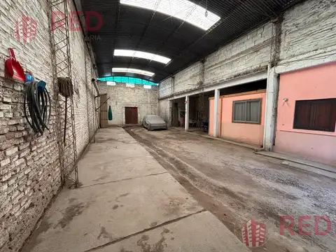 Galpon en Venta 19  mts Fondo