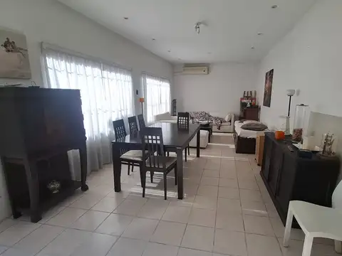 Depto Tipo Casa en Venta de 1 dormitorio