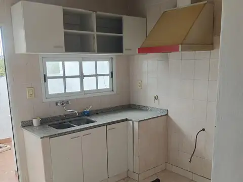Se alquila departamento de 2 dormitorios