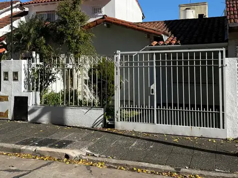 OPORTUNIDAD! CASA EN 1 PLANTA, 6 METROS DE ANCHO CON LINDO PATIO Y TERRAZA