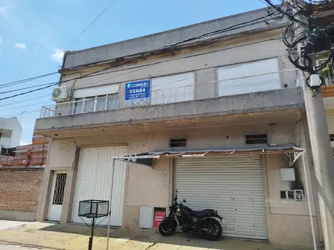LOCAL + DEPTO 4 AMB CON GARAGE o GALPON + FONDO LIBRE - VENTA EN BLOCK