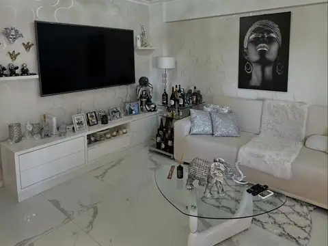 Del Valle Iberlucea 2600, Piso 4