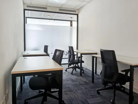 Espacio de oficina en renta para 3 personas en Montevideo, Carrasco Valley