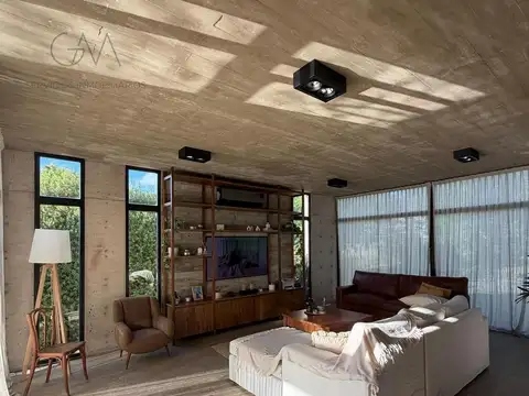 Casa en Alquiler en Arenas del Sur, USD 2.000