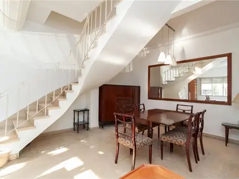 Depto Tipo Casa en Venta de 4 ambientes