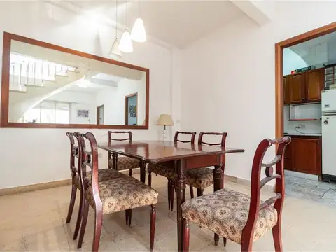 Depto Tipo Casa 4 ambientes con 2 baños