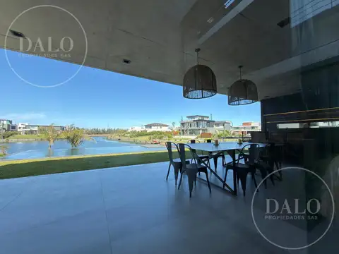 Casa en Venta al Este