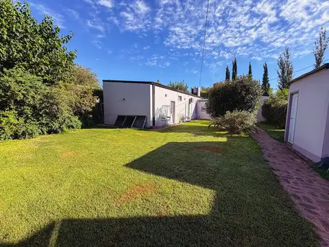 Casa 6 ambientes con 3 baños