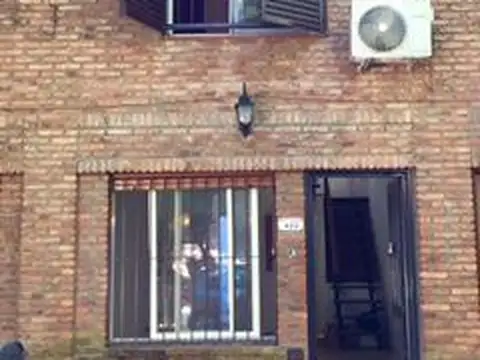 Depto Tipo Casa 2 ambientes con 1 baño