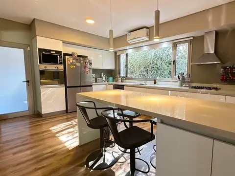 Casa en Venta de 5 dormitorios