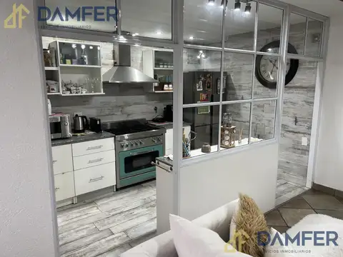 Casa 5 ambientes con 3 baños
