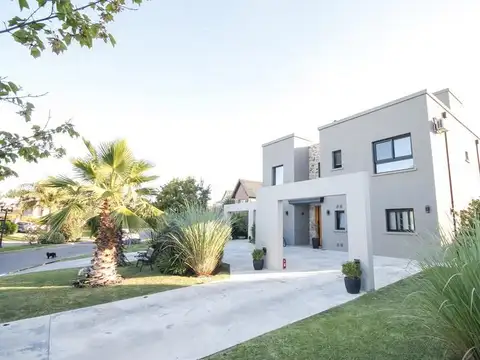 Casa en Venta en El Rocio, USD 550.000