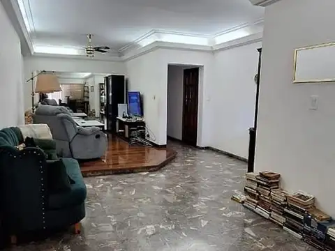 VILLA DEVOTO. B.SAN PEDRO. DESAGUADERO 2500. EXCELENTE CASA