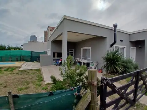 Casa 3 ambientes con 1 baño