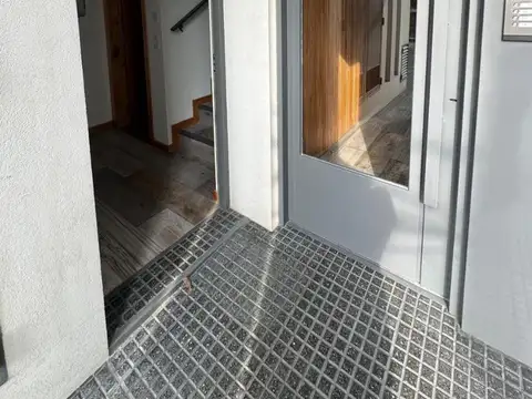 Oficina 3 ambientes con 2 baños