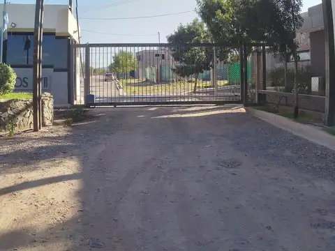 TERRENO B° AMPROS VII - MAIPÚ -VIDELA CASTILLO S/N Y LAPRIDA