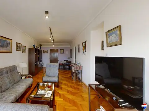 VENTA DEPTO/4 AMBIENTES-C/BALCON/EXCELENTE ESTADO!