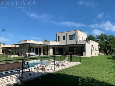 Venta Casa - Barrio Privado Los Alcanfores / Pilar