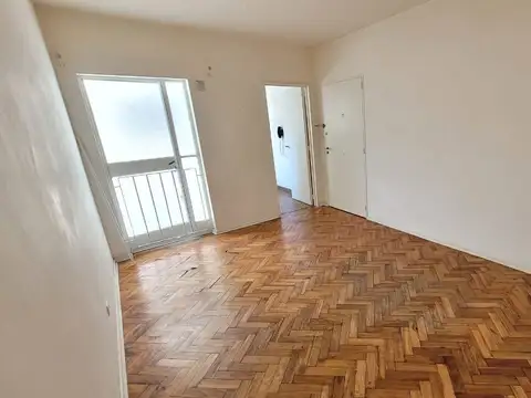 "Excelente Ubicación" Yapeyu 84, 2 Amb. Lateral, Luminoso