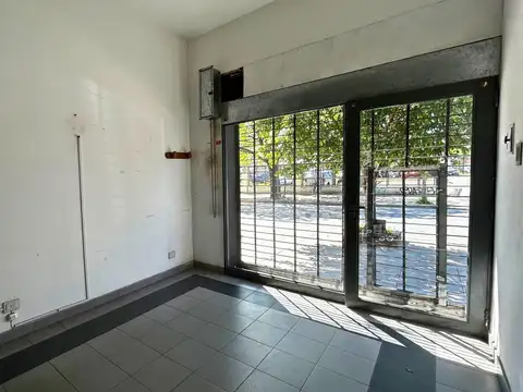 Local en Alquiler en Morón Norte, $ 600.000
