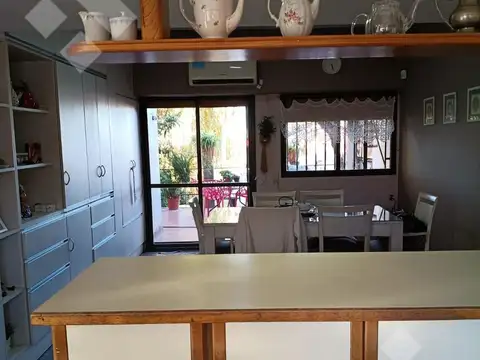 Oportunidad única - Venta Barrio Santa Genoveva -  calle Islas Malvinas 1400