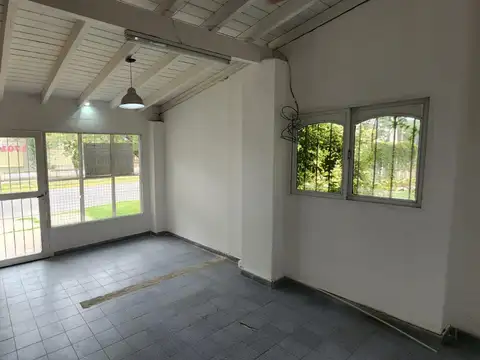 Local en Alquiler en Centro, $ 300.000