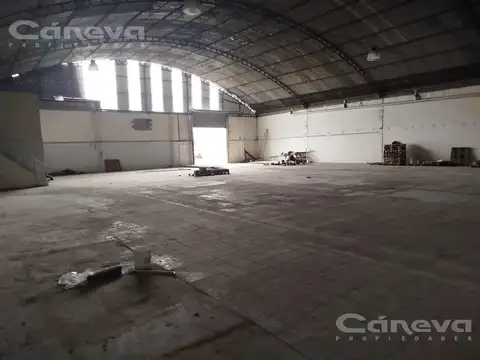 Espectacular  Galpon